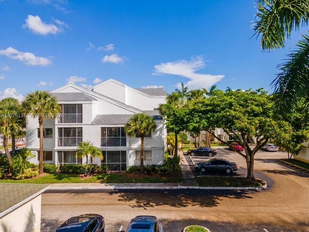 5780 Rock Island Rd # 366, Tamarac, FL 33319 photo 2
