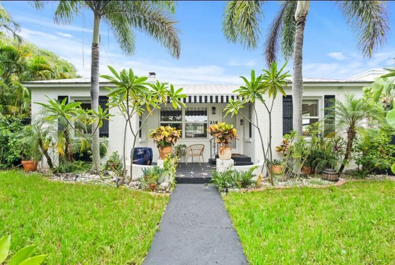 219 31st Street, West Palm Beach, FL 33407
