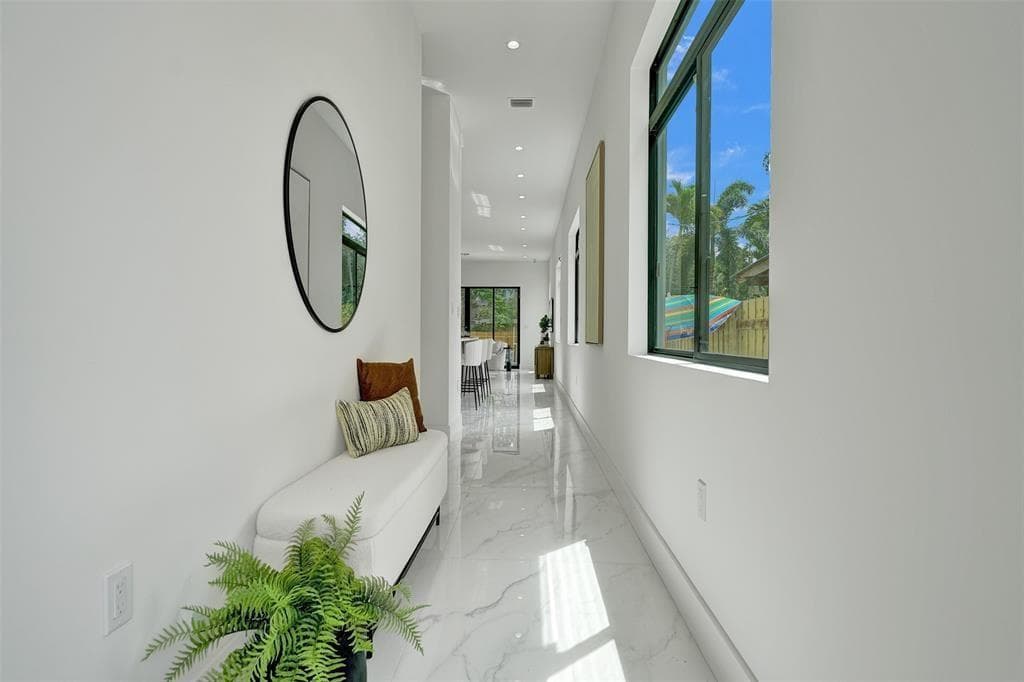 608 SW 7TH Avenue, Fort Lauderdale, FL 33315 photo 5