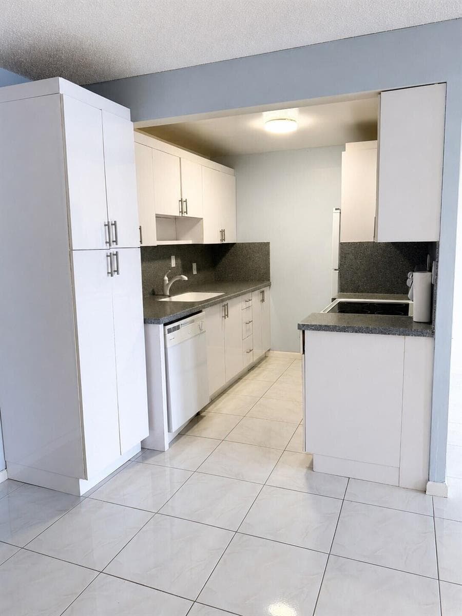 1089 WOLVERTON E # 1089, Boca Raton, FL 33434 photo 2