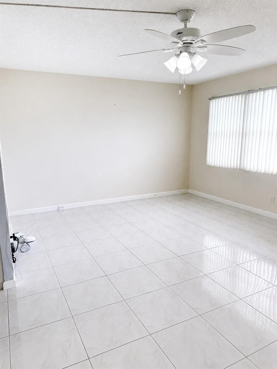 1089 WOLVERTON E # 1089, Boca Raton, FL 33434 photo 3