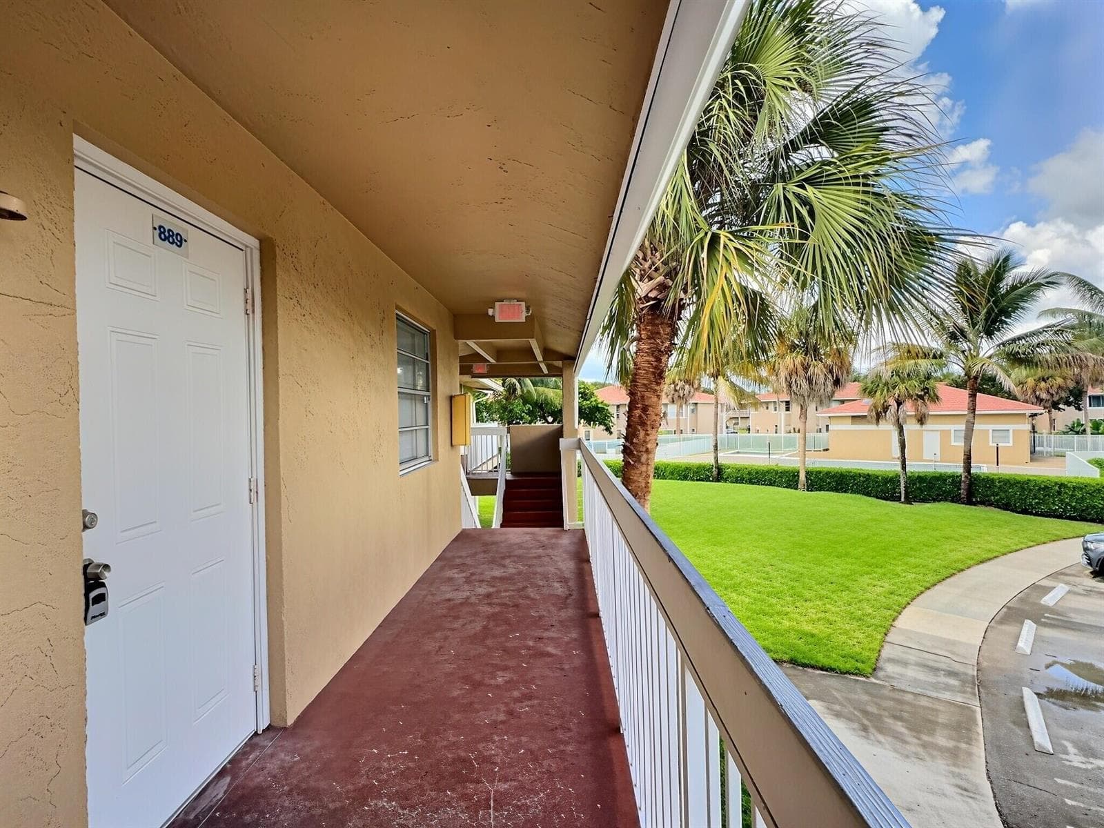 889 TWIN LAKES Drive # 1-J, Coral Springs, FL 33071 photo 3
