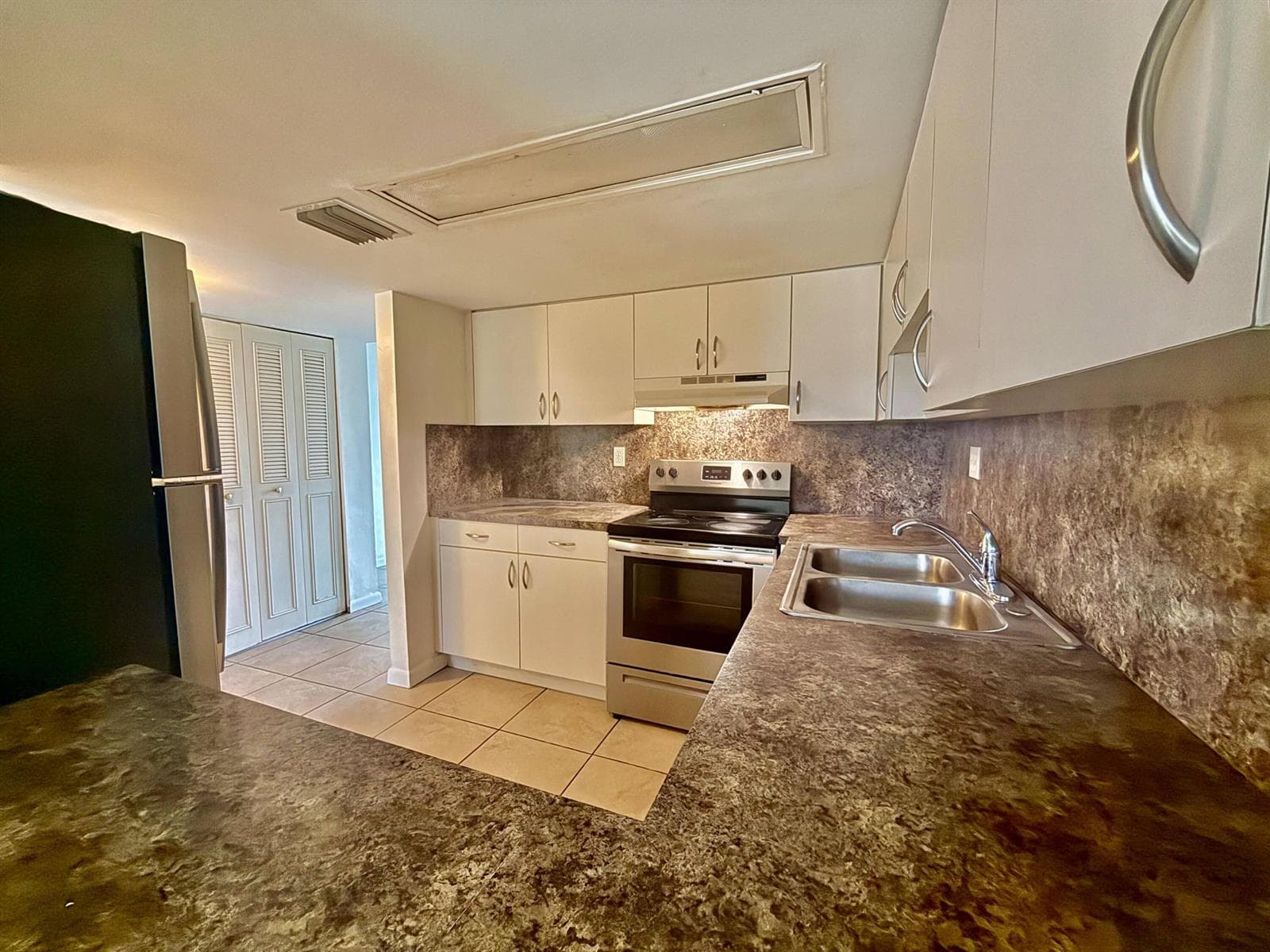 329 Gulfstream Road, Dania Beach, FL 33004 photo 2