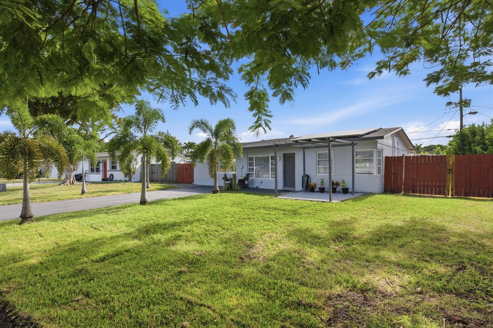 2610 NE 8th Avenue, Pompano Beach, FL 33064