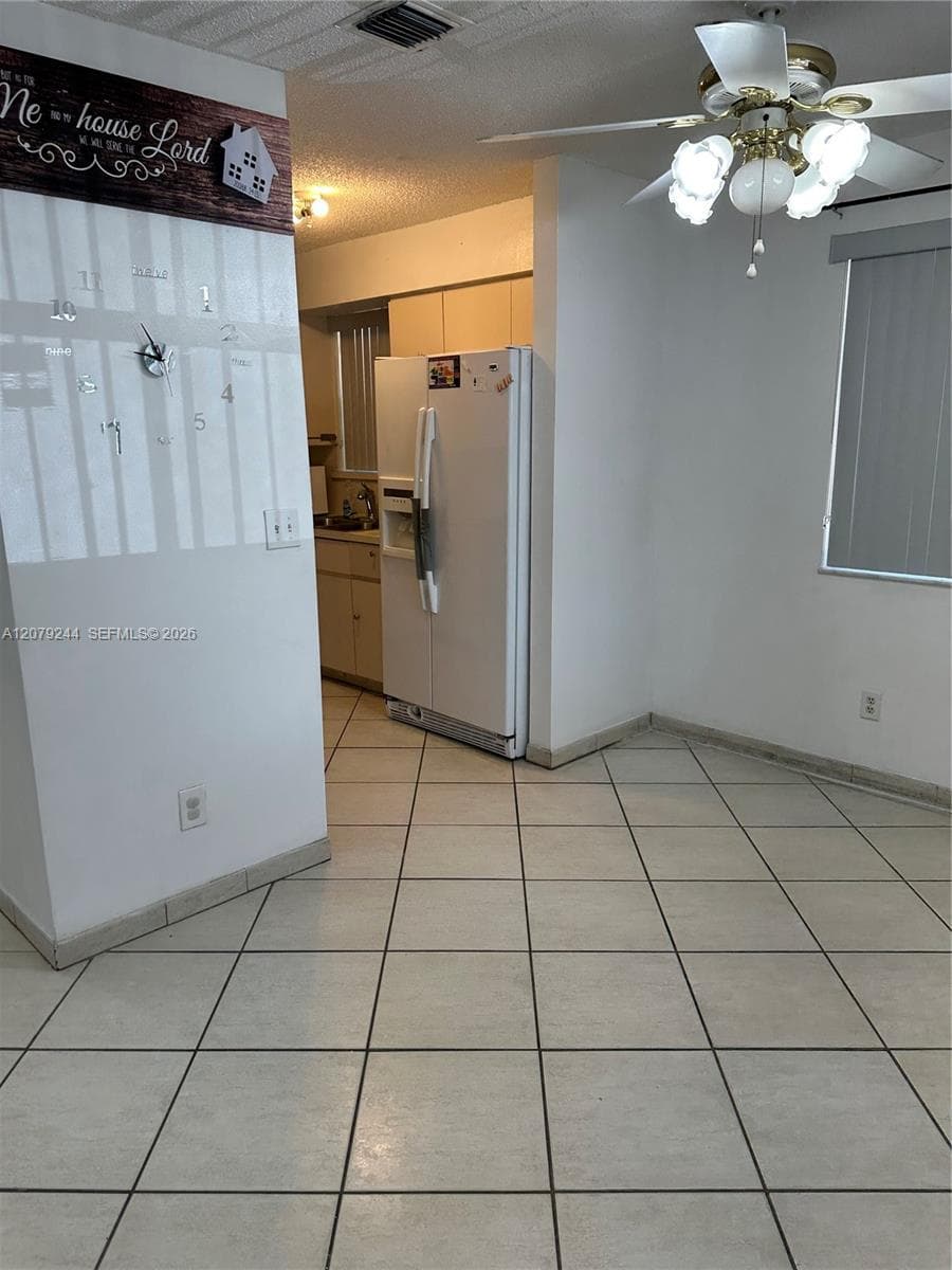 6104 Pierce St, Hollywood, FL 33024 photo 2