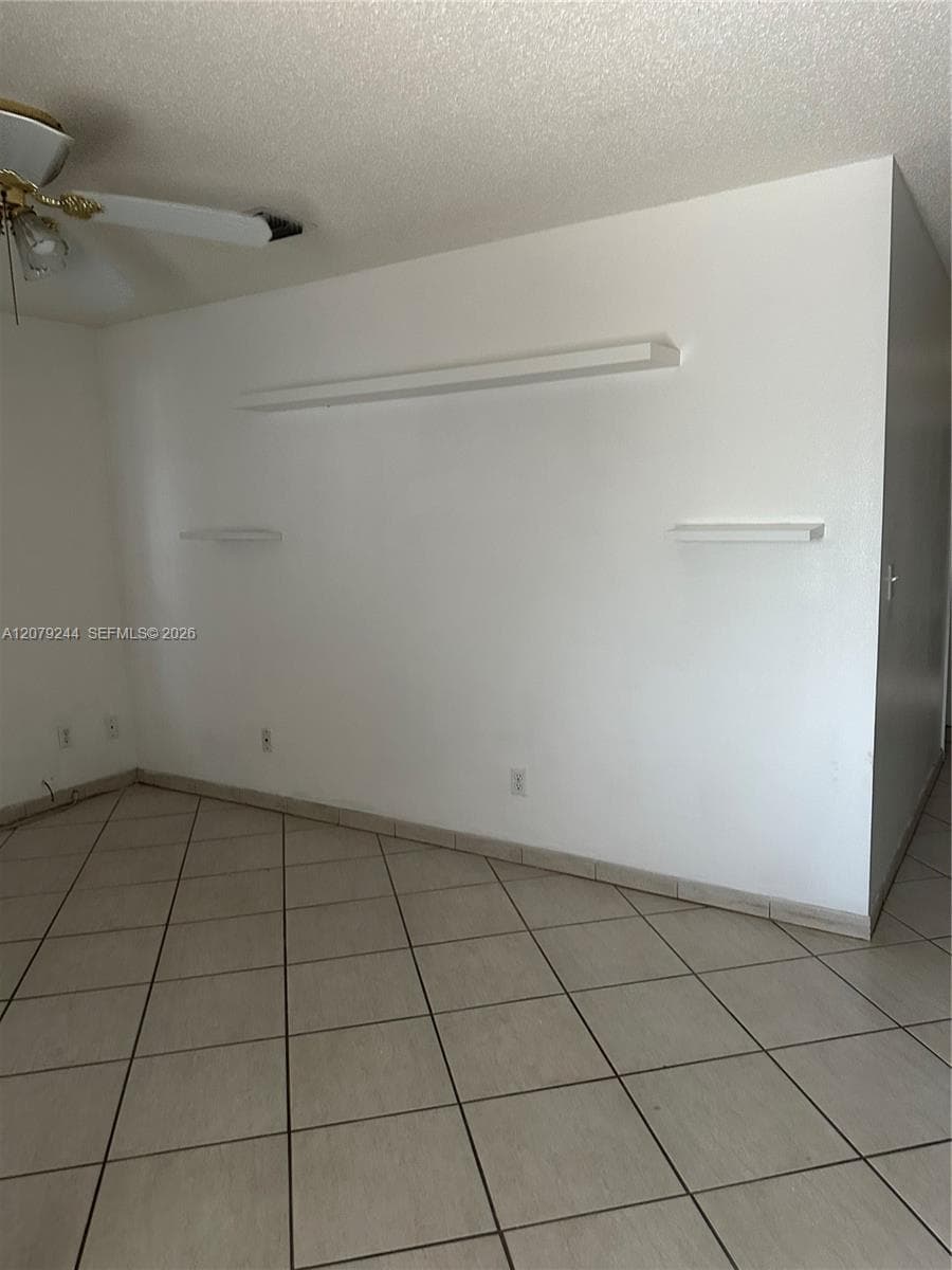 6104 Pierce St, Hollywood, FL 33024 photo 3