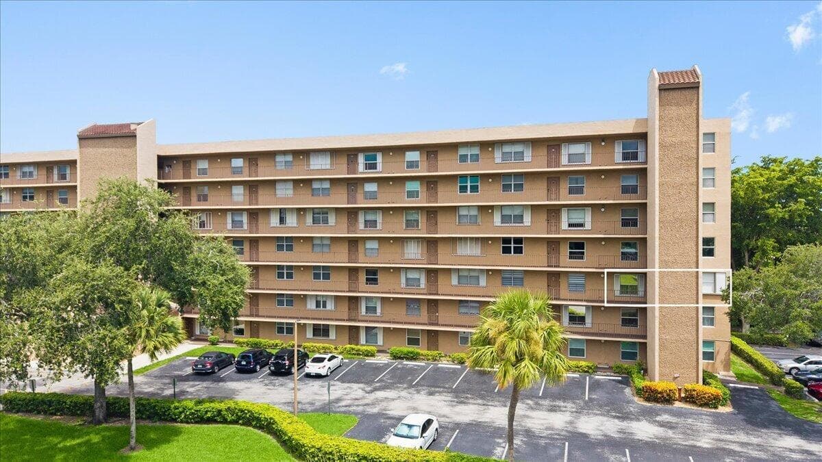 4570 NW 18TH Avenue # 310, Deerfield Beach, FL 33064 photo 3