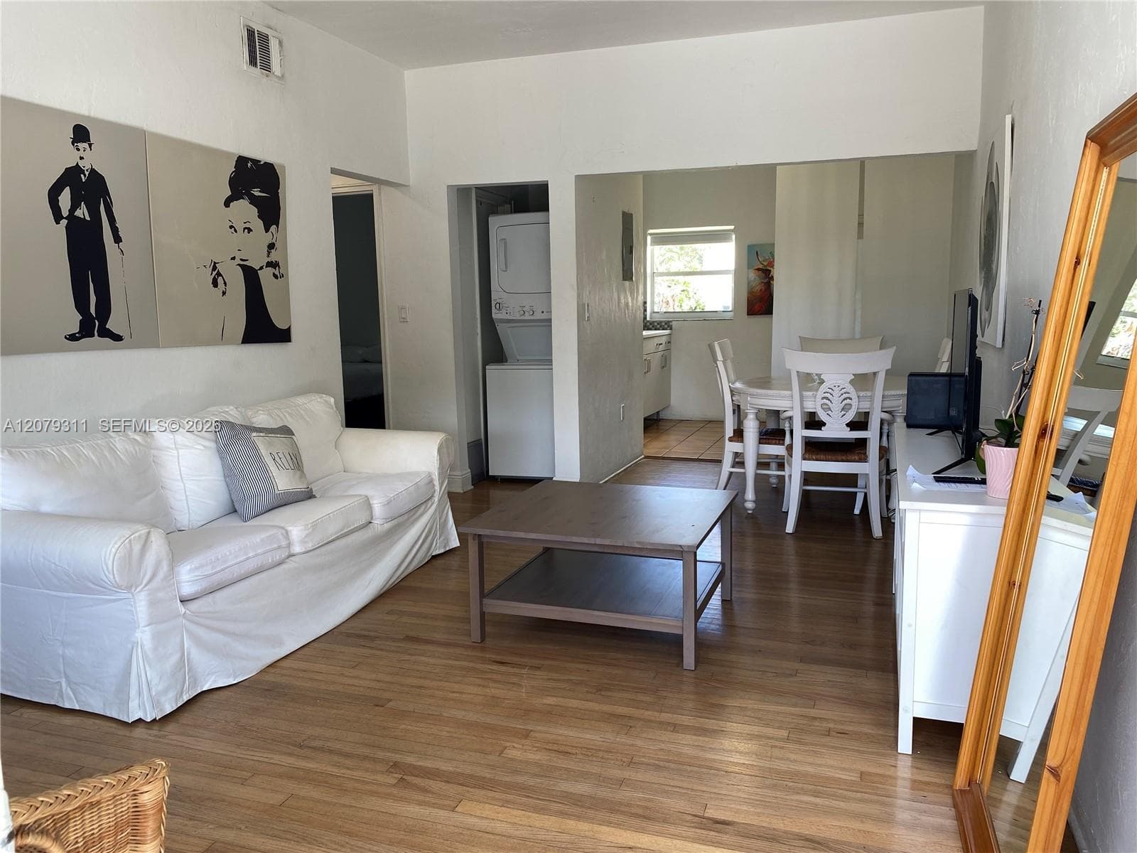 1011 9th St # 8, Miami Beach, FL 33139 photo 2