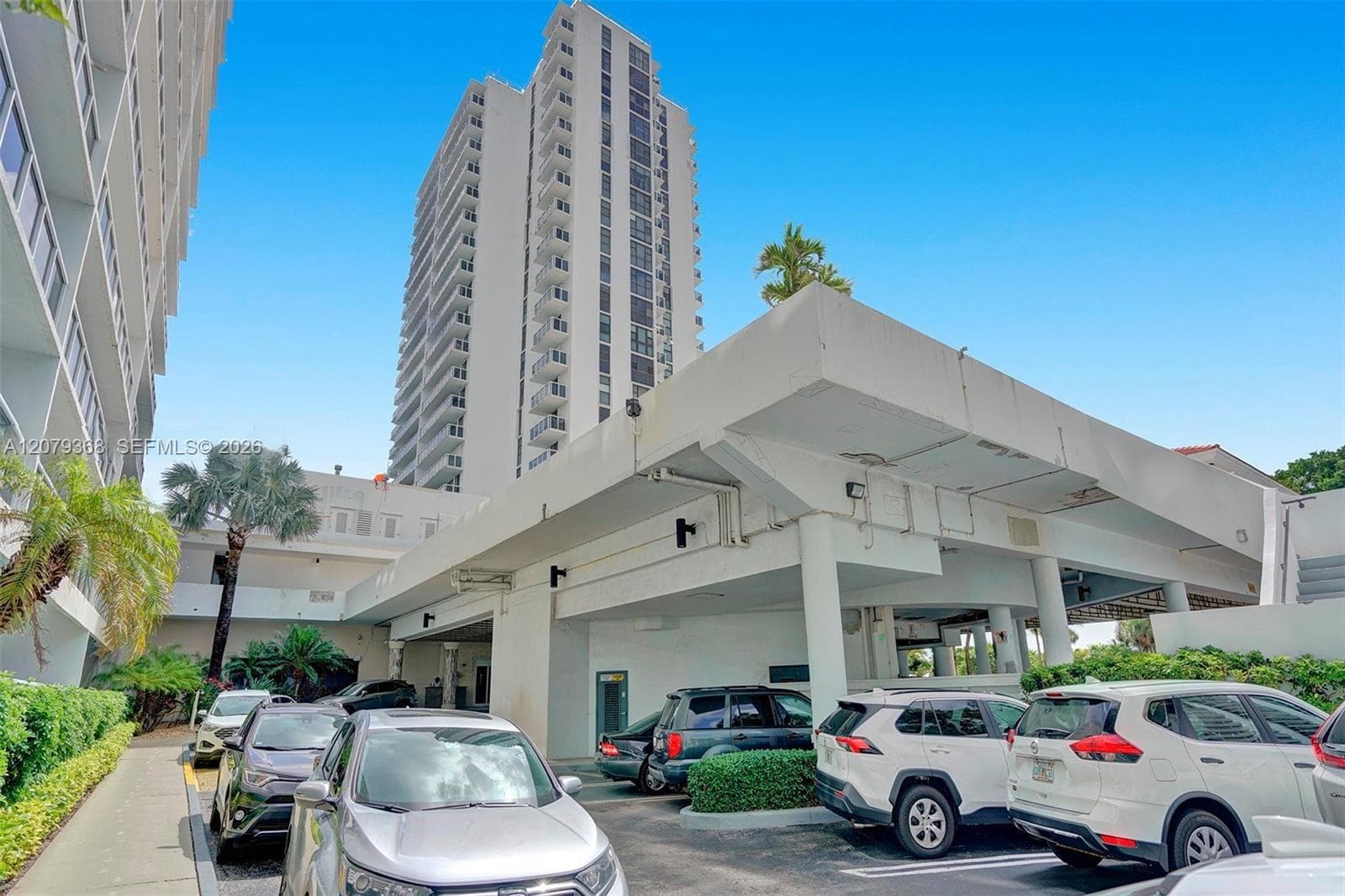 20515 E Country Club Dr # 346, Aventura, FL 33180 photo 3