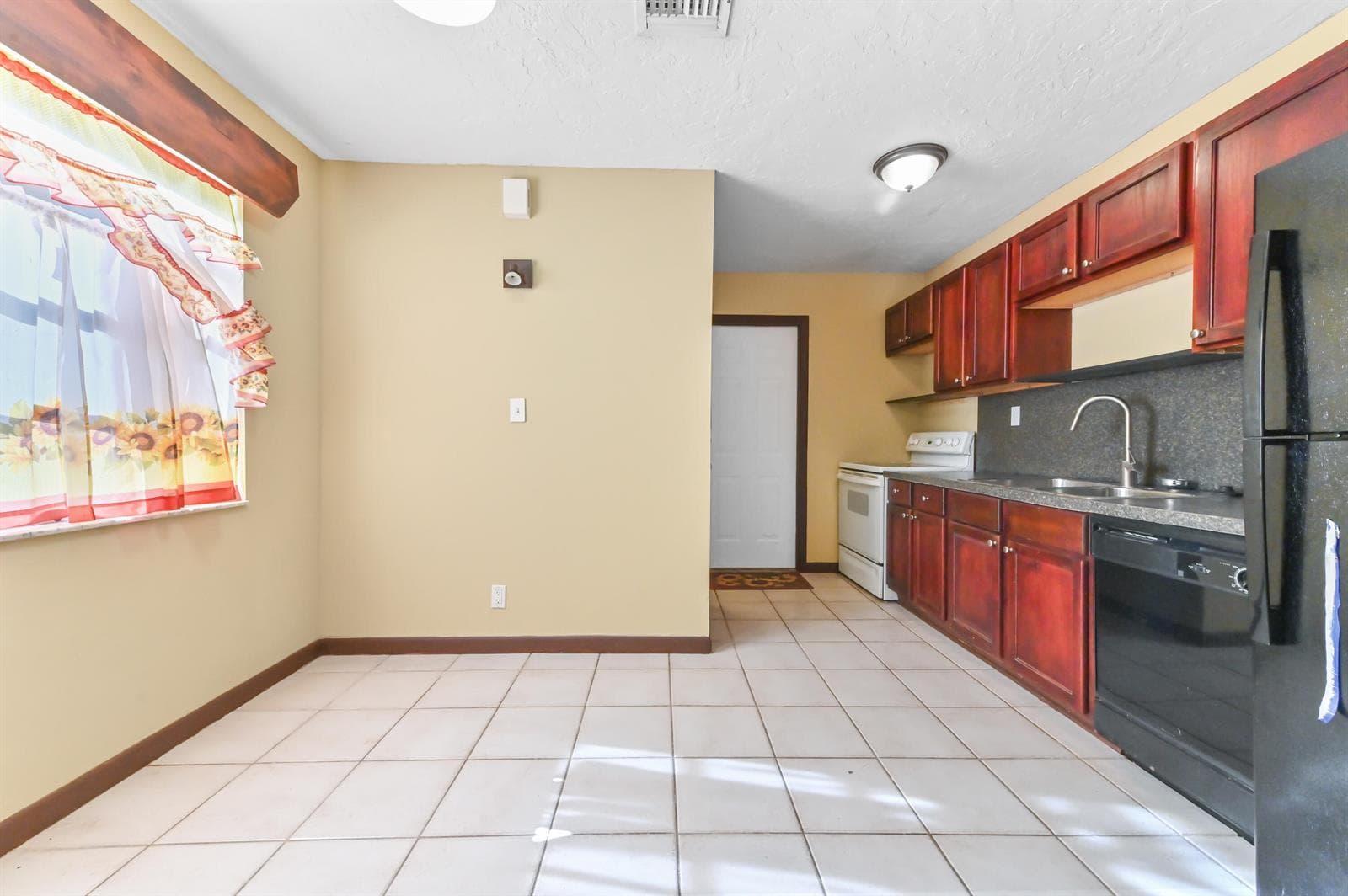 811 32nd Street, West Palm Beach, FL 33407 photo 5