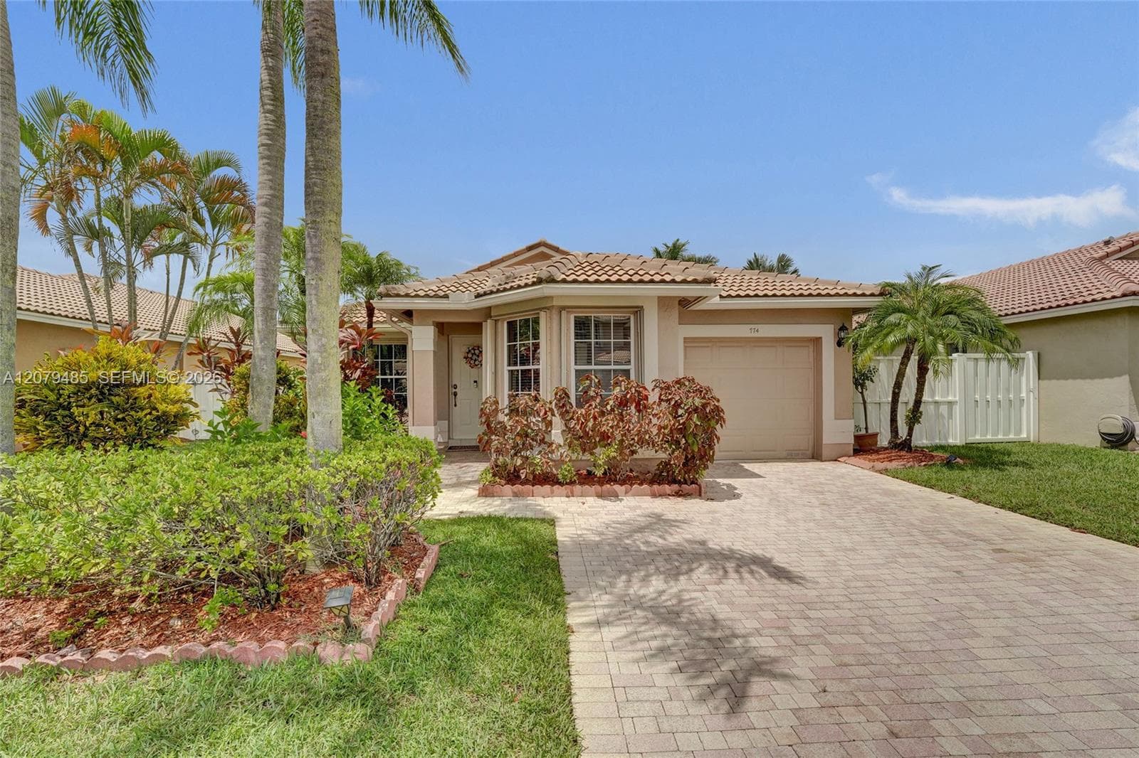 774 SW 120th Ave, Pembroke Pines, FL 33025 photo 2