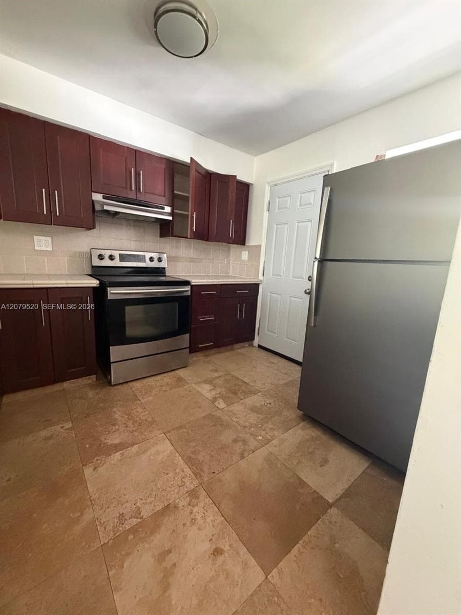 1400 NE 191st St # 310, Miami, FL 33179 photo 2
