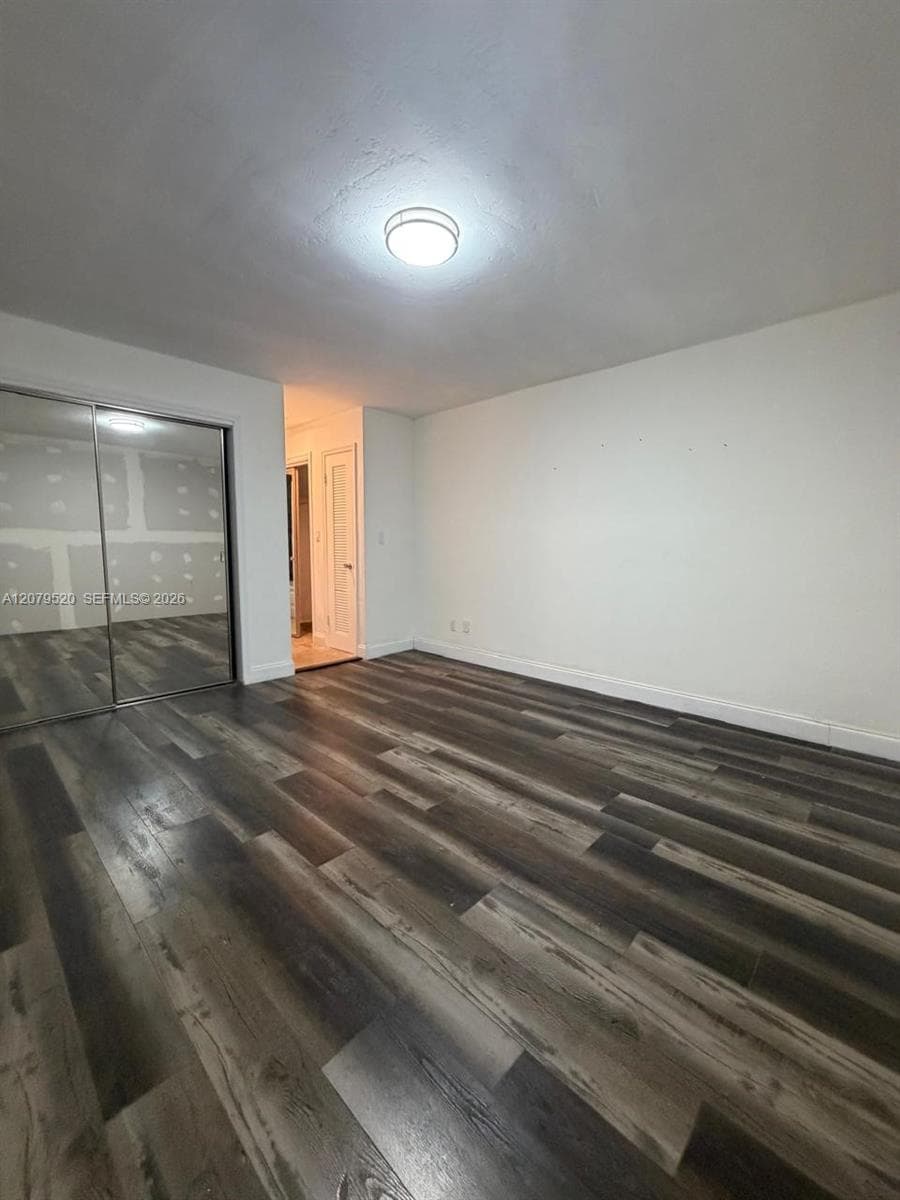 1400 NE 191st St # 310, Miami, FL 33179 photo 4