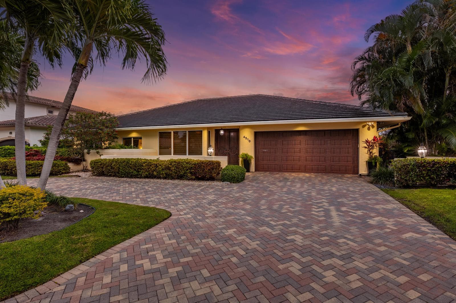 4210 NE 23rd Avenue, Lighthouse Point, FL 33064