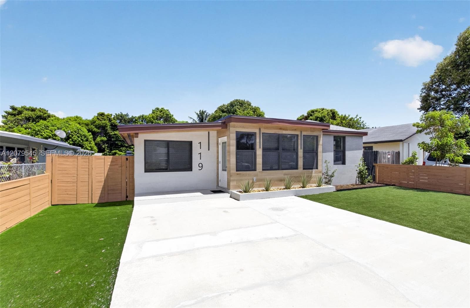 119 SW 4th Ave, Delray Beach, FL 33444 photo 2
