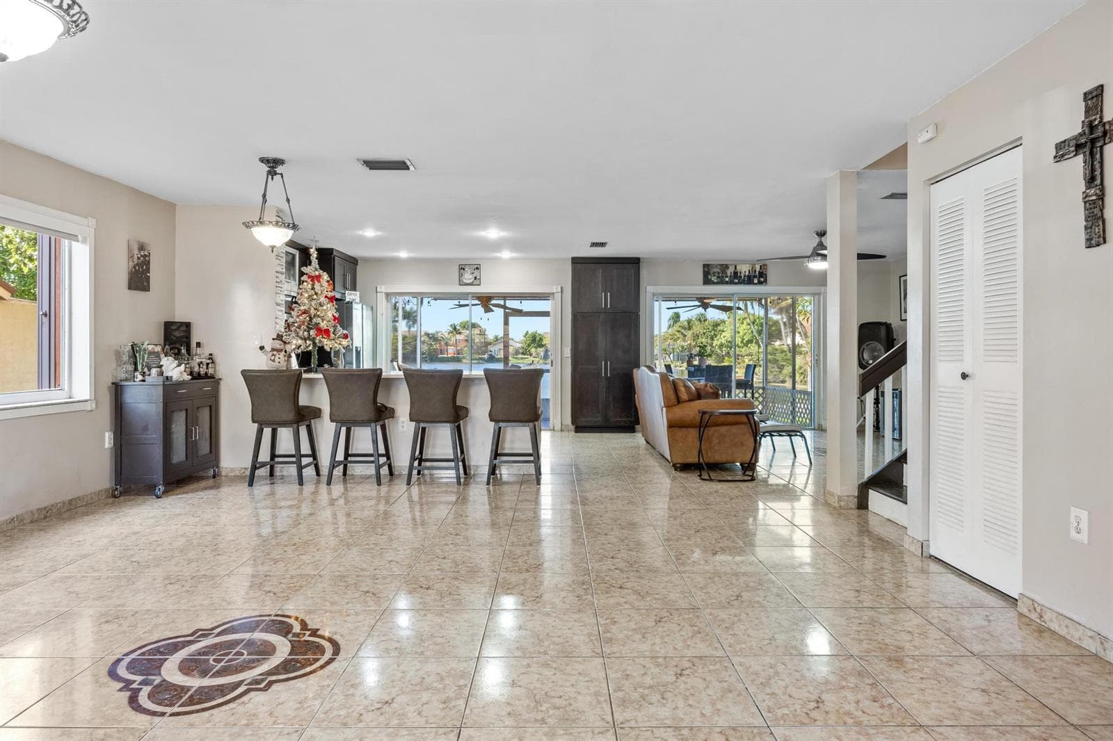 940 SW 96TH Avenue, Pembroke Pines, FL 33025 photo 5