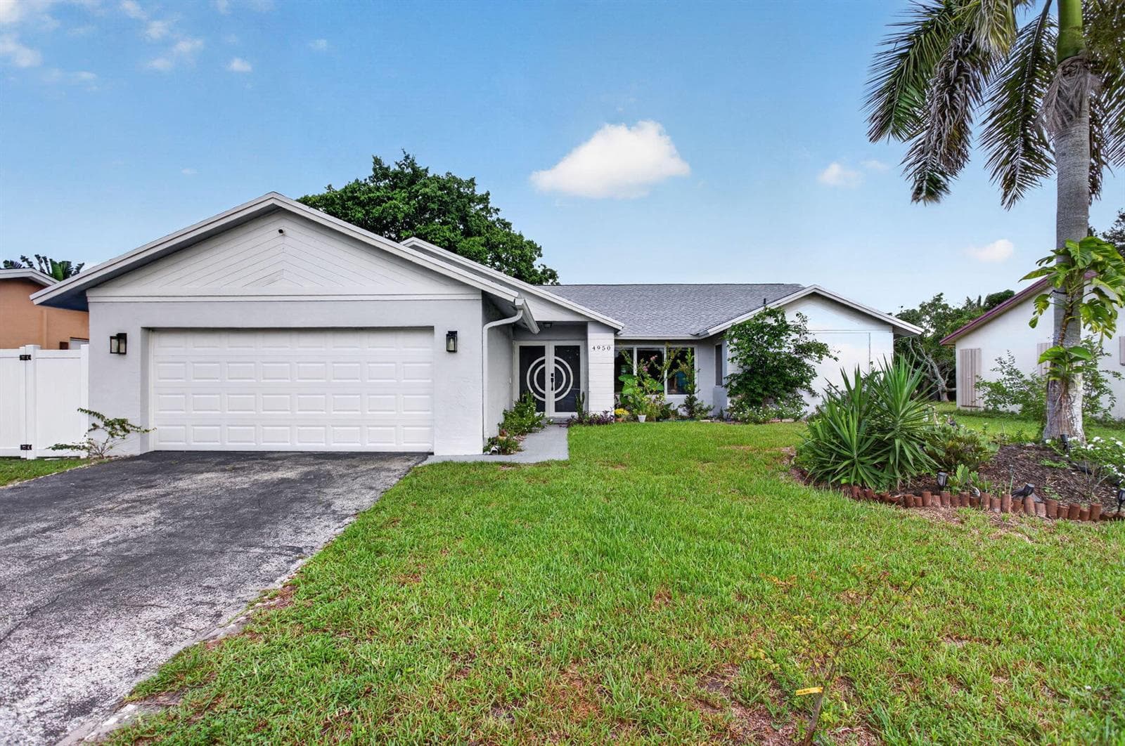 4950 SW 11th Circle, Margate, FL 33068 photo 2