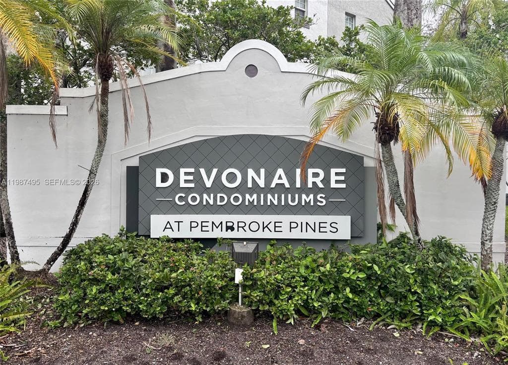 520 SW 111TH Avenue # 301, Pembroke Pines, FL 33025