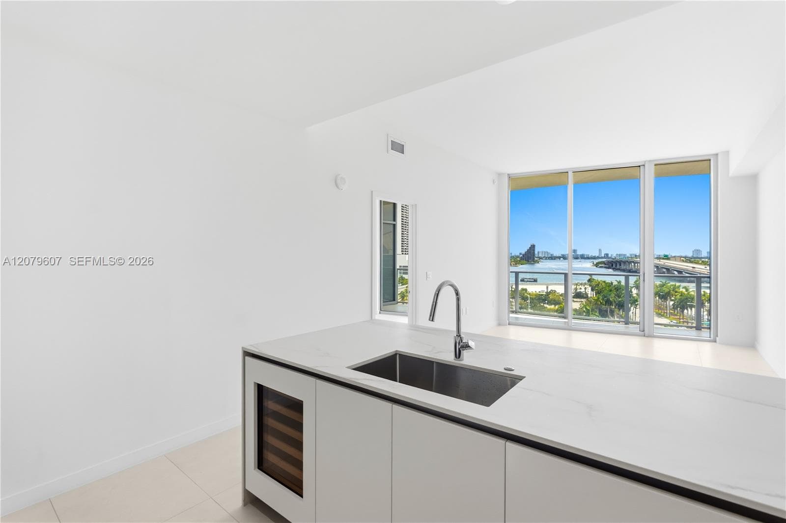 1400 Biscayne Blvd # 804, Miami, FL 33132 photo 2