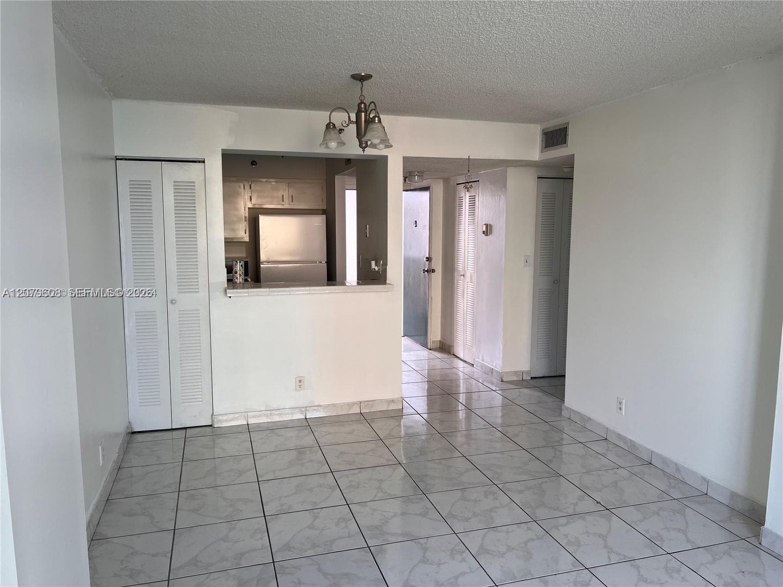 546 SW 1st St # 611, Miami, FL 33130 photo 5