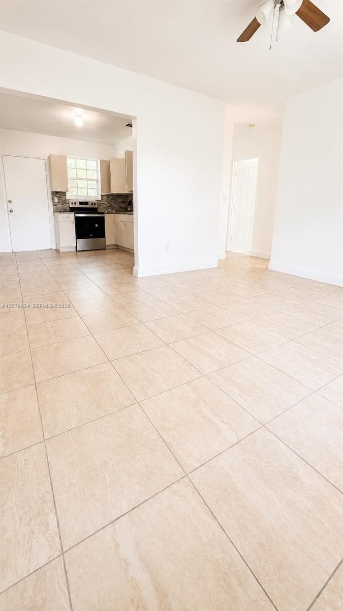 1421 NE 148th St # 2, Miami, FL 33161 photo 3