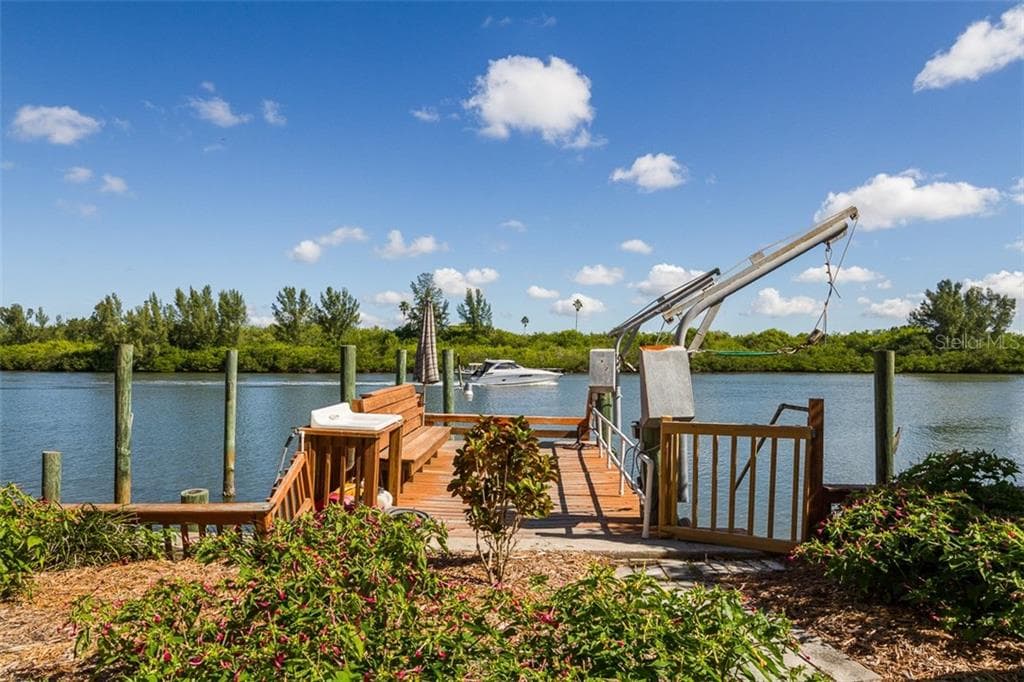 18521 GULF BOULEVARD, INDIAN SHORES, FL 33785