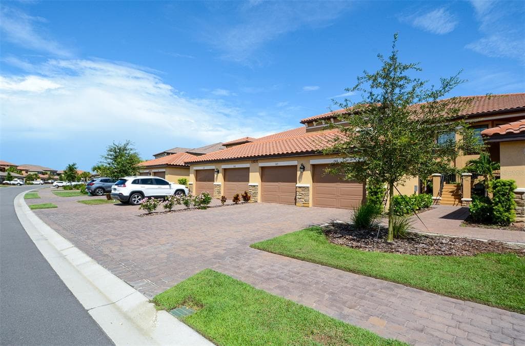 13737 MESSINA LOOP # 202, LAKEWOOD RANCH, FL 34211
