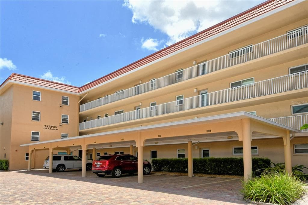 1250 N PORTOFINO DRIVE # 102MAR, SARASOTA, FL 34242