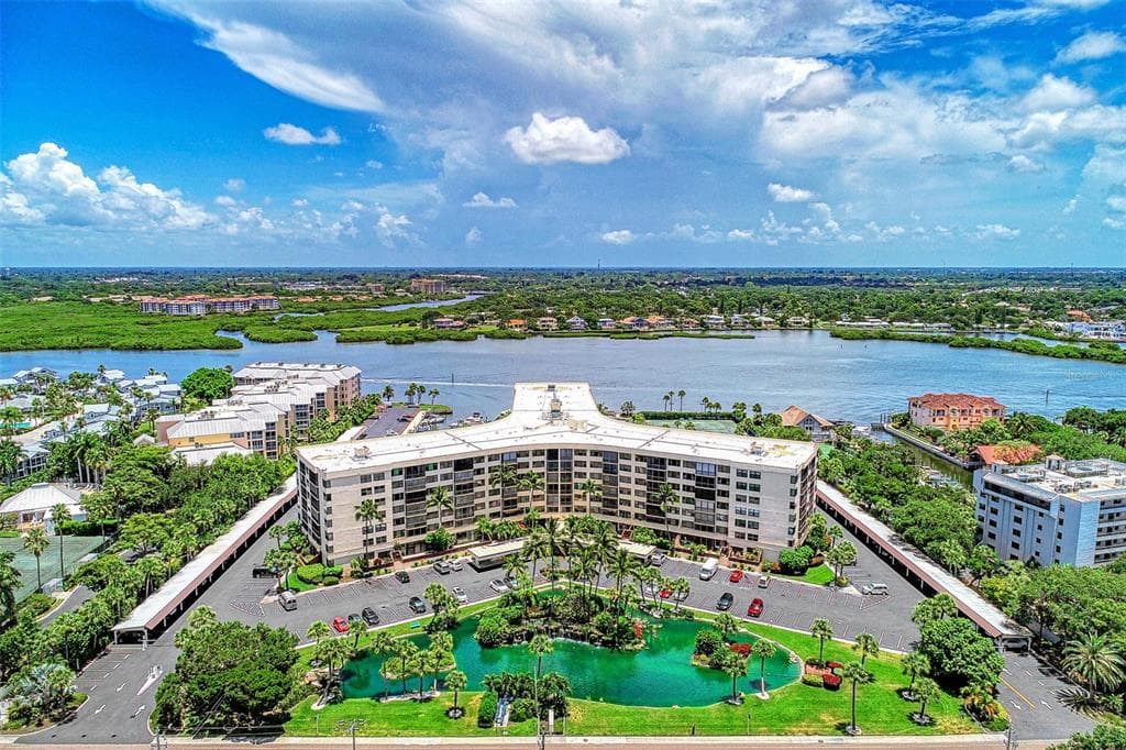 5855 MIDNIGHT PASS ROAD # 426, SARASOTA, FL 34242