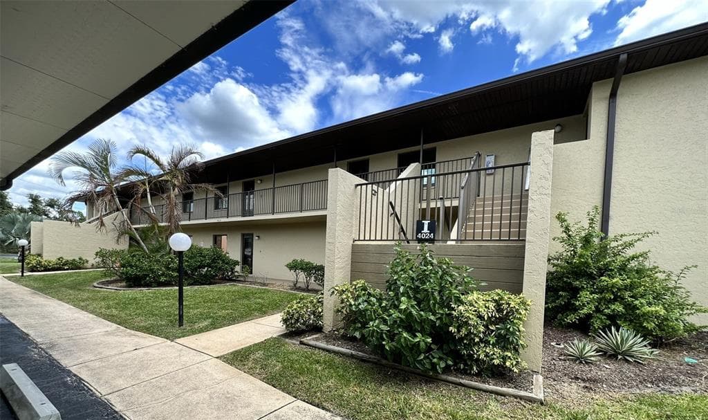 4024 OAKVIEW DRIVE # I9, PORT CHARLOTTE, FL 33980
