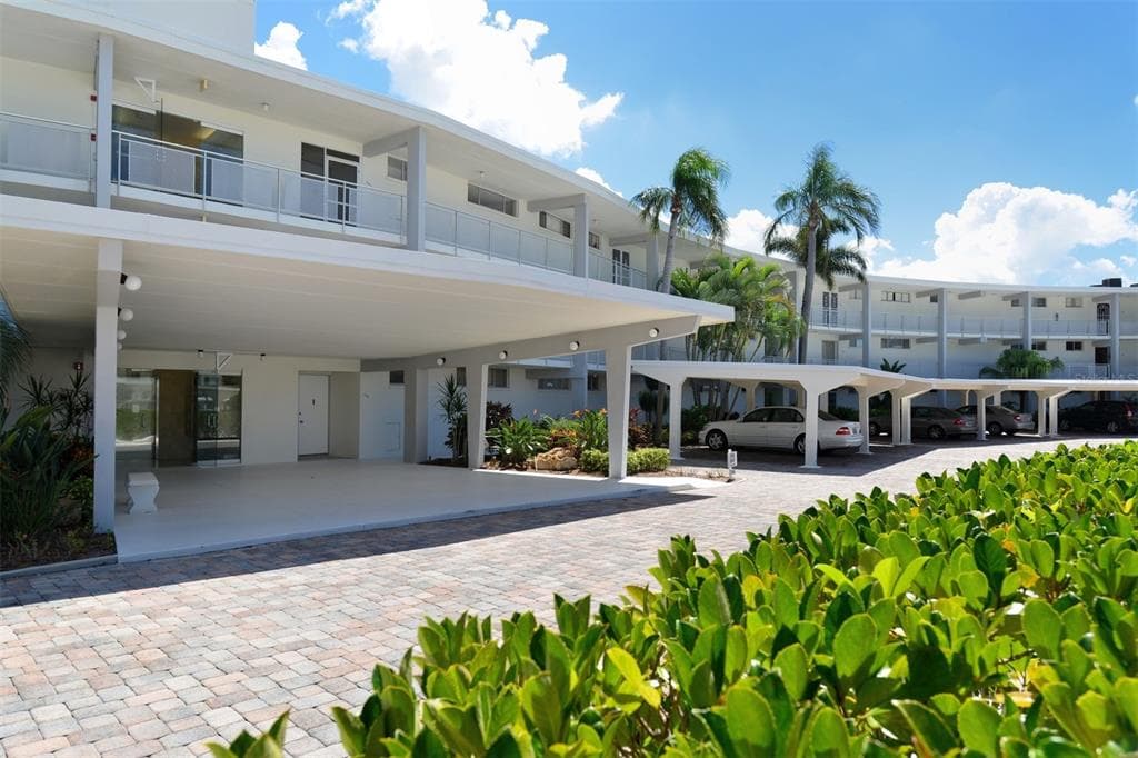 100 SANDS POINT ROAD # 324, LONGBOAT KEY, FL 34228