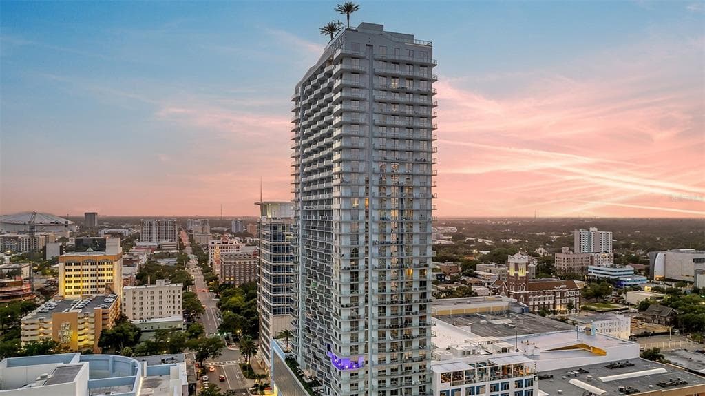 225 1ST AVENUE N # B2, ST PETERSBURG, FL 33701