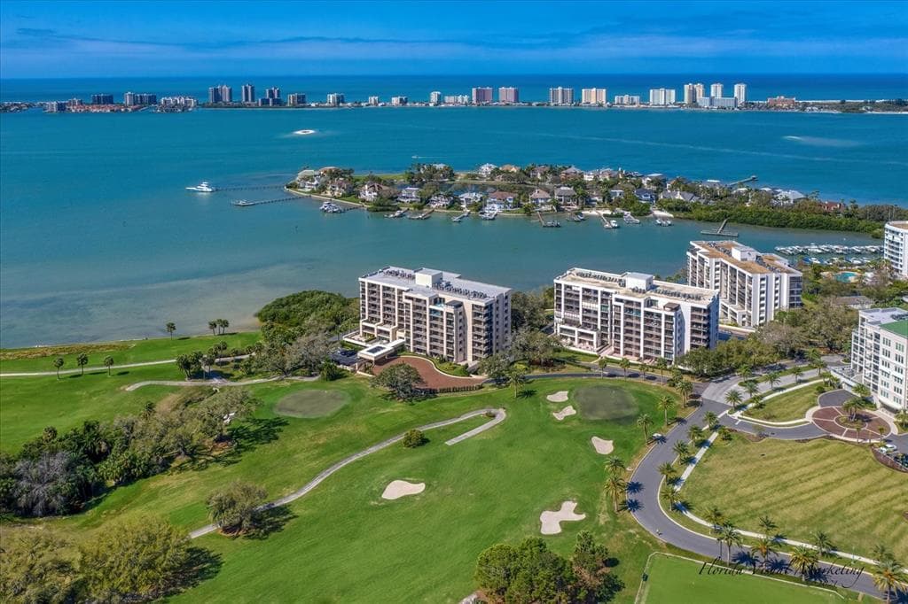 6 BELLEVIEW BOULEVARD # 105, BELLEAIR, FL 33756