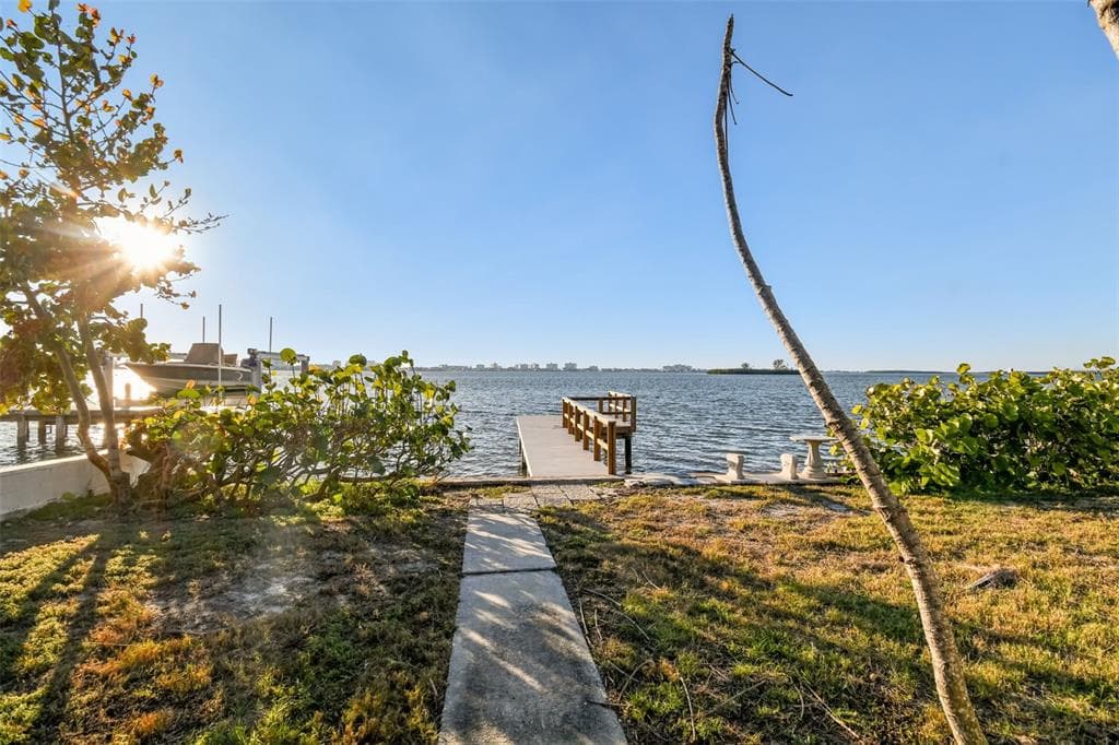 1836 VENETIAN POINT DRIVE, CLEARWATER, FL 33755
