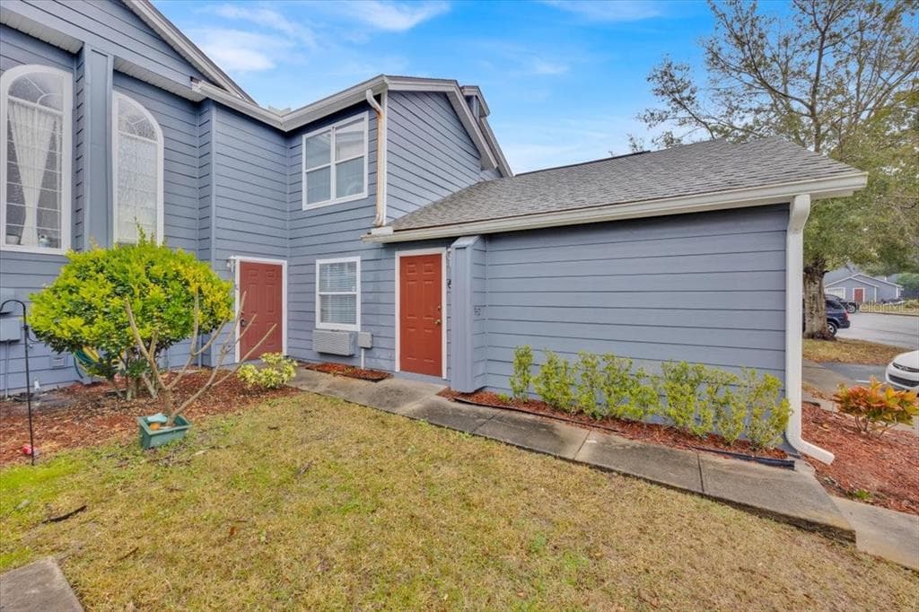 352 CARIBBEAN DRIVE # Front, DAVENPORT, FL 33897