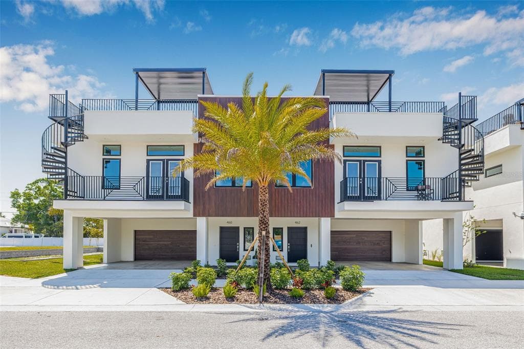 460 87TH AVENUE NORTH, ST PETERSBURG, FL 33702