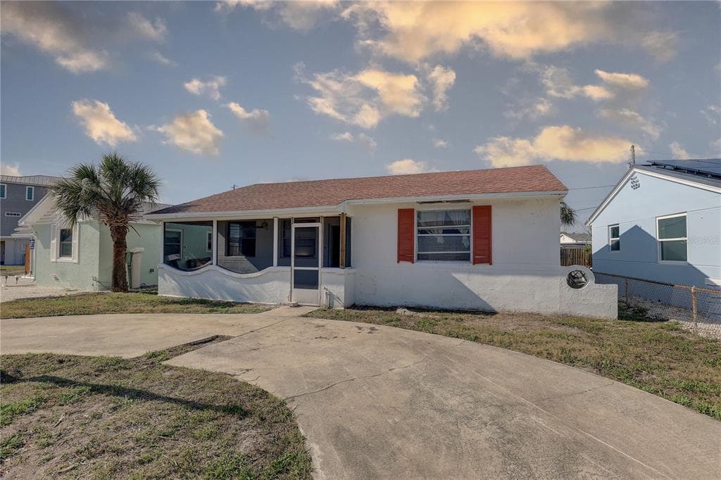 440 S BAYSHORE DRIVE, MADEIRA BEACH, FL 33708