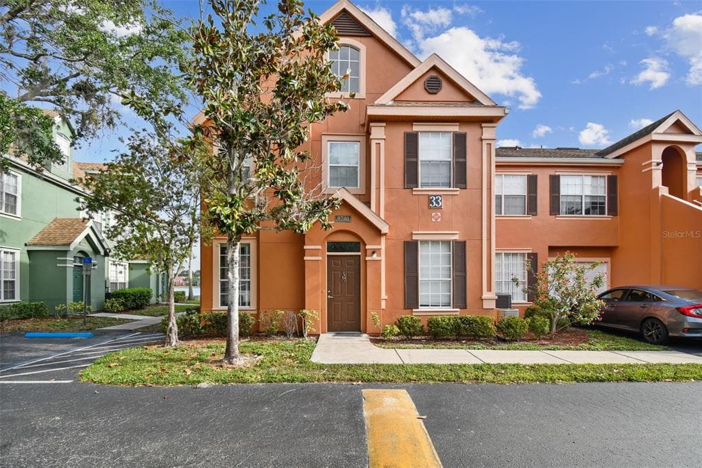 9740 LAKE CHASE ISLAND WAY # 9740, TAMPA, FL 33626