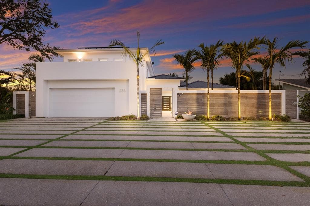 238 ISLAND CIRCLE, SARASOTA, FL 34242