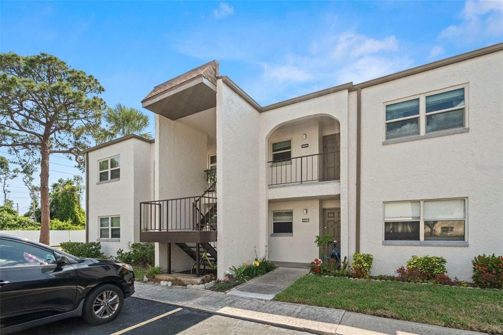 7701 STARKEY ROAD # 504, SEMINOLE, FL 33777