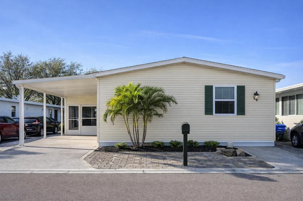 250 S PORT ROYAL LANE, APOLLO BEACH, FL 33572