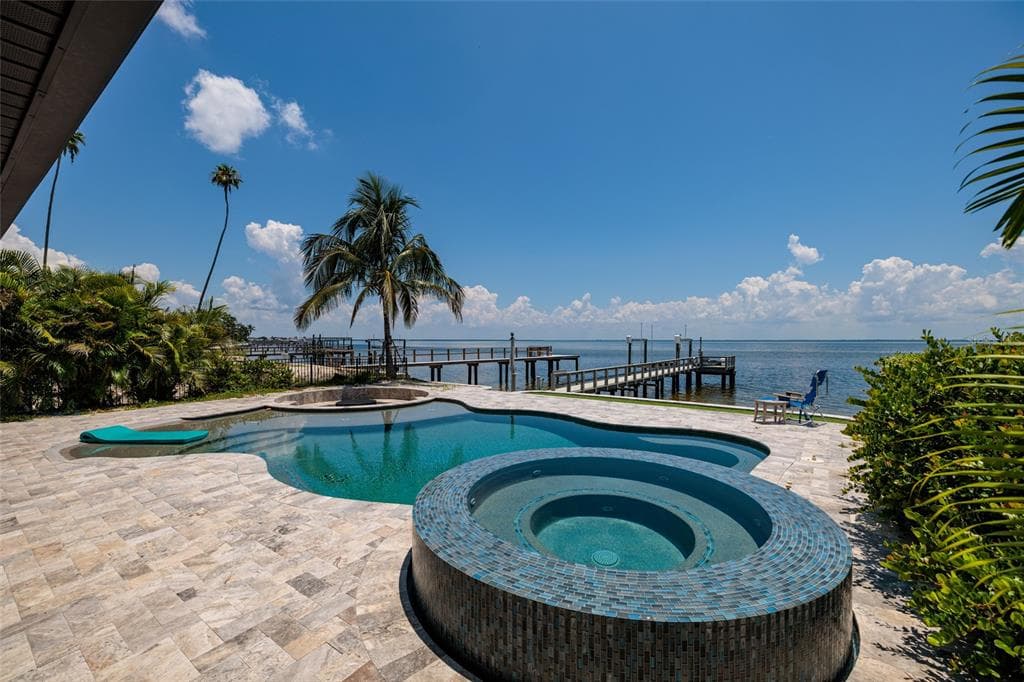 3319 BAYSHORE BOULEVARD NE, ST PETERSBURG, FL 33703