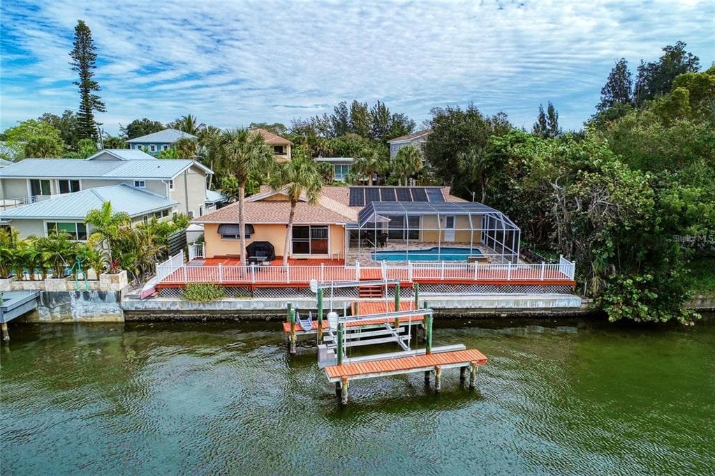 4946 COMMONWEALTH DRIVE, SARASOTA, FL 34242