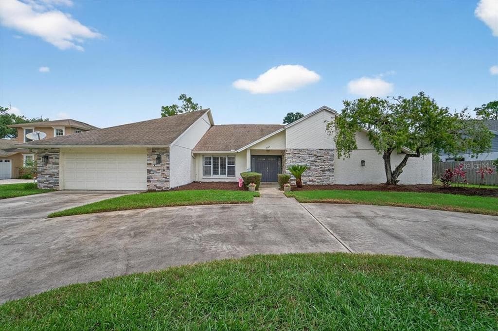 2004 N GOLFVIEW DRIVE, PLANT CITY, FL 33566