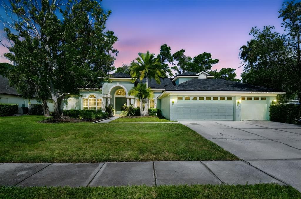 10526 GREENCREST DRIVE, TAMPA, FL 33626