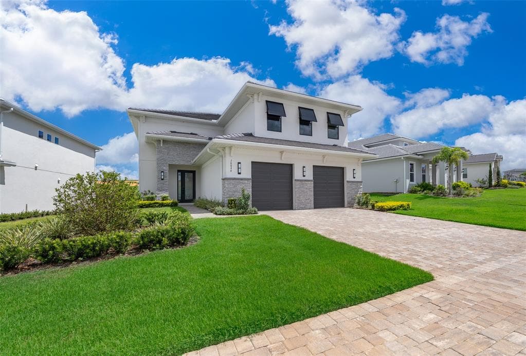16046 VOLTERRA POINT, BELLA COLLINA, FL 34756