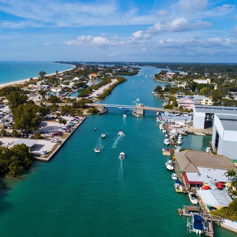 100 CIRCUIT ROAD # S35, NOKOMIS, FL 34275