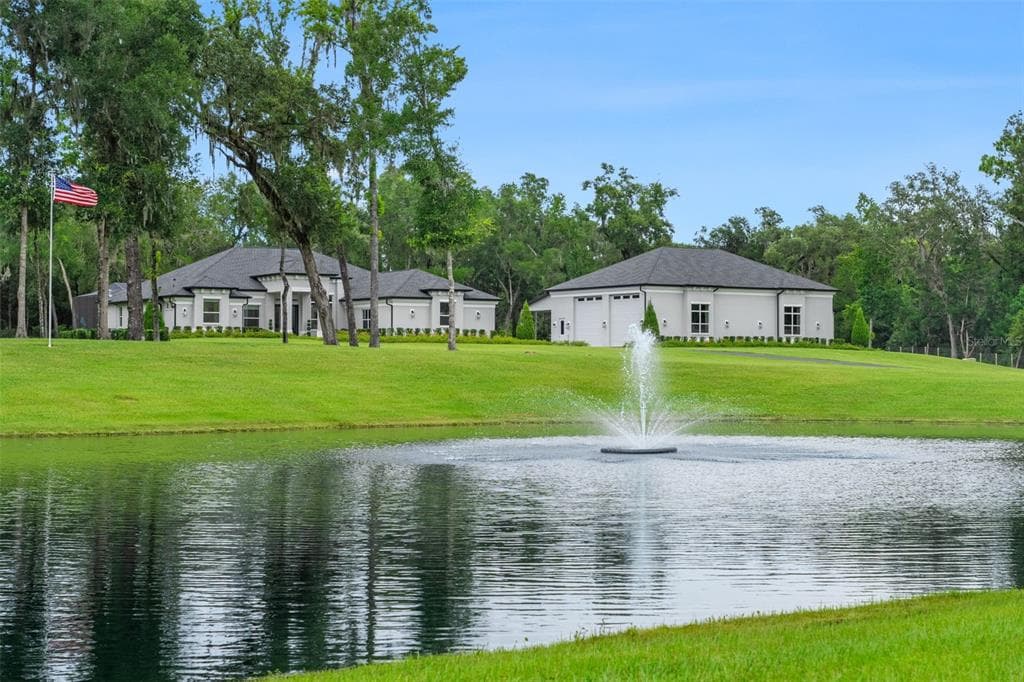 1825 W OAK VALLEY COURT, HOMOSASSA, FL 34446