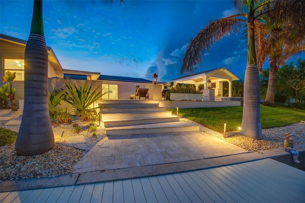 807 SNUG ISLAND, CLEARWATER, FL 33767