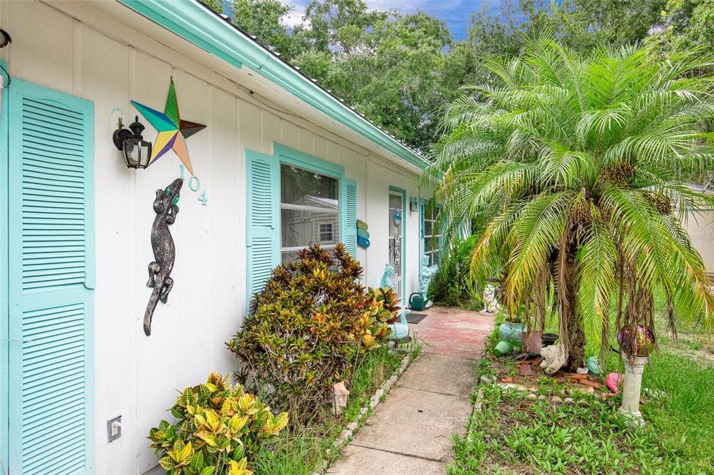 104 LUDWIG AVENUE, CRESCENT CITY, FL 32112
